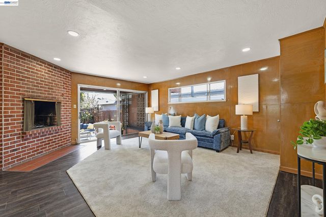 845 Dolores Ave, San Leandro, CA 94577