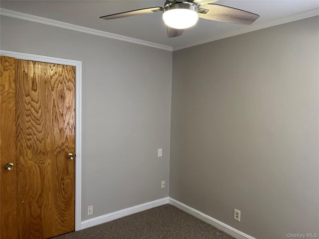 1041 Mosefan Street, Franklin Square, NY 11010