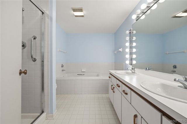 144 Wedgewood Drive 144, Amherst, NY 14221