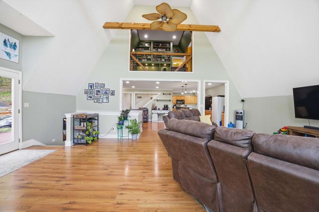 207 County Road 90, Riceville, TN 37370