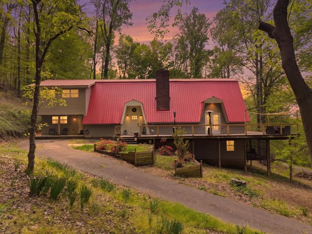 207 County Road 90, Riceville, TN 37370