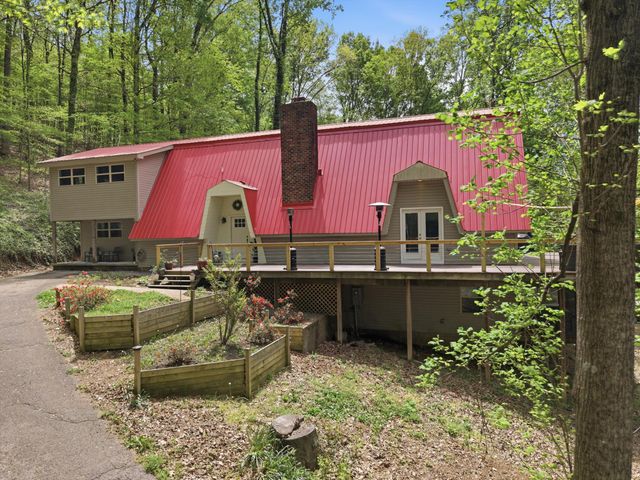 207 County Road 90, Riceville, TN 37370