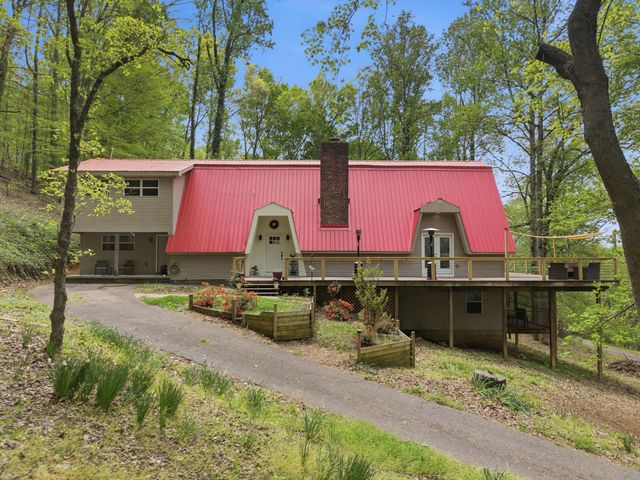 207 County Road 90, Riceville, TN 37370