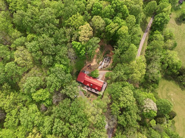207 County Road 90, Riceville, TN 37370