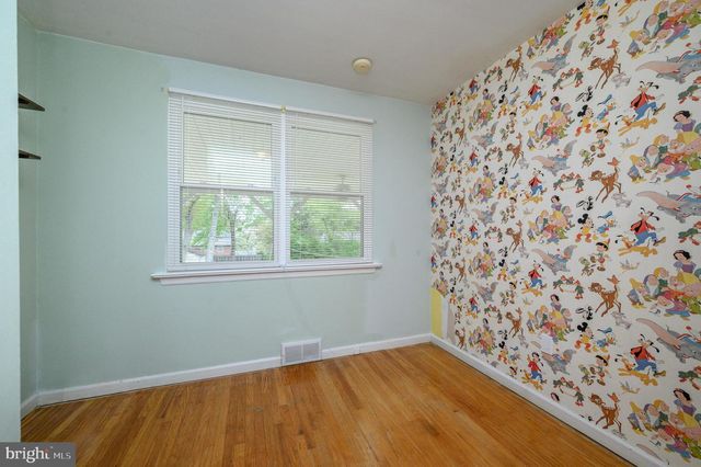 6 SUNSET DR, Voorhees, NJ 08043