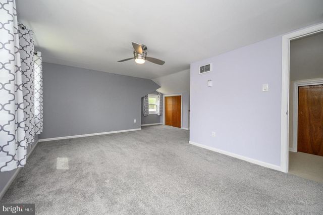 6 SUNSET DR, Voorhees, NJ 08043