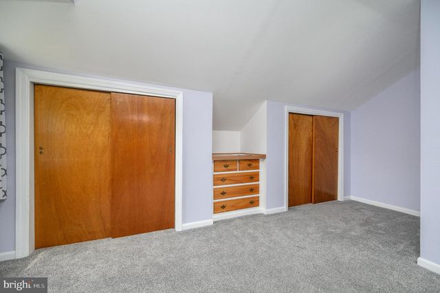 6 SUNSET DR, Voorhees, NJ 08043