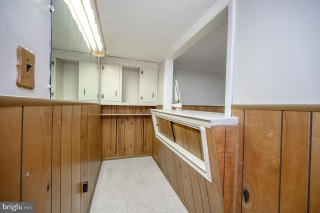 6 SUNSET DR, Voorhees, NJ 08043