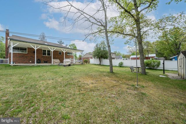 6 SUNSET DR, Voorhees, NJ 08043