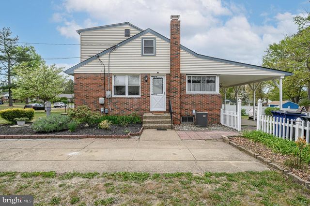6 SUNSET DR, Voorhees, NJ 08043