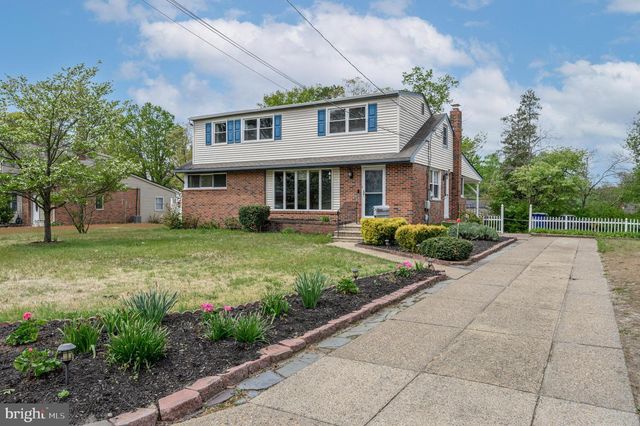 6 SUNSET DR, Voorhees, NJ 08043
