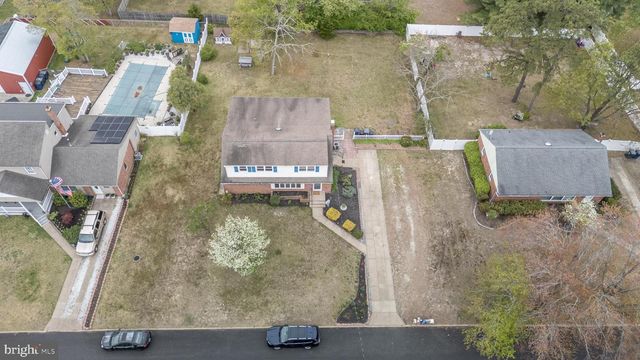 6 SUNSET DR, Voorhees, NJ 08043