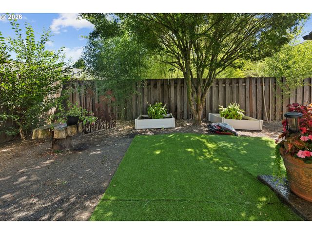 555 HARTKE Loop, Oregon City, OR 97045