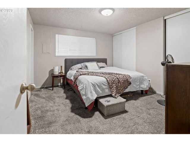 555 HARTKE Loop, Oregon City, OR 97045