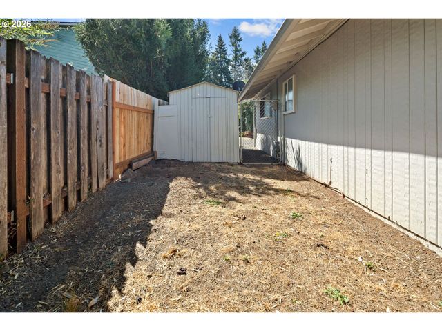 555 HARTKE Loop, Oregon City, OR 97045