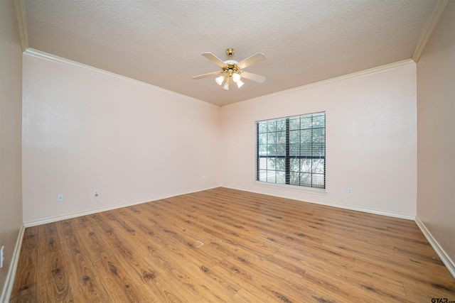 9211 Elm Tree Circle, Tyler, TX 75703