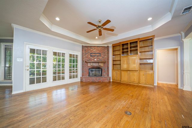 9211 Elm Tree Circle, Tyler, TX 75703