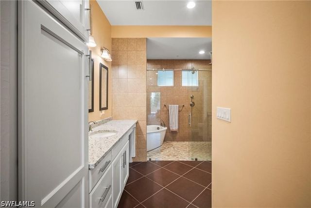 21460 Strada Nuova CIR, Estero, FL 33928