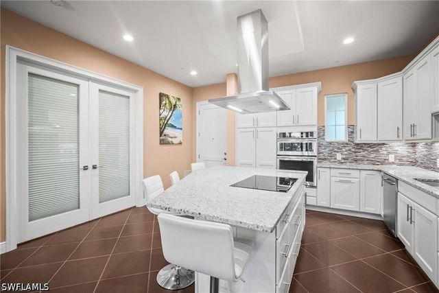 21460 Strada Nuova CIR, Estero, FL 33928