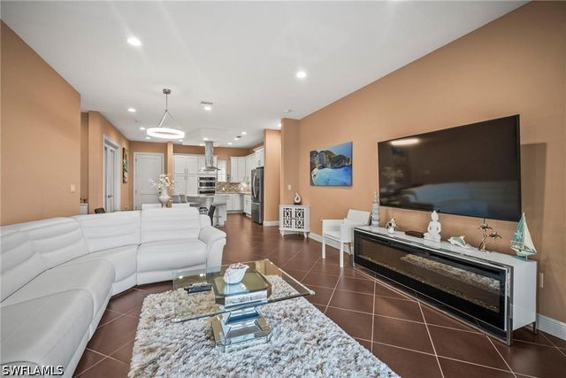21460 Strada Nuova CIR, Estero, FL 33928