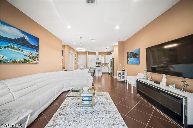 21460 Strada Nuova CIR, Estero, FL 33928