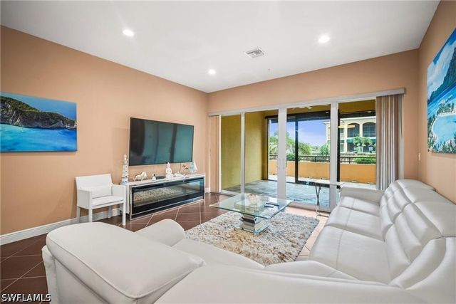 21460 Strada Nuova CIR, Estero, FL 33928