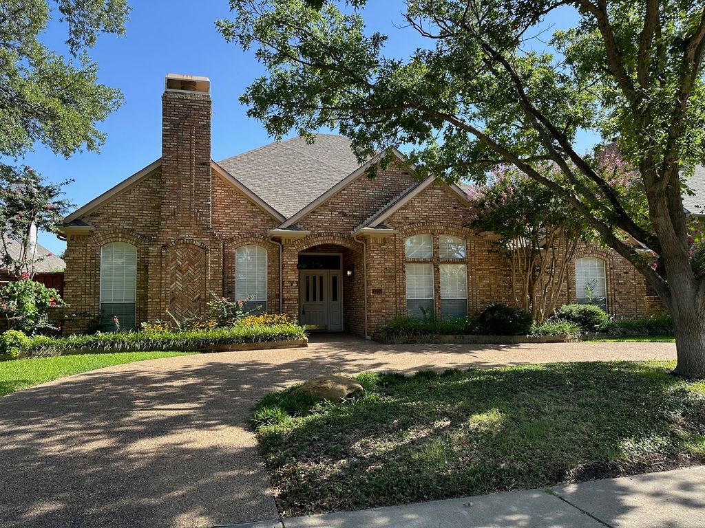 4336 Hollow Oak Drive, Dallas, TX 75287