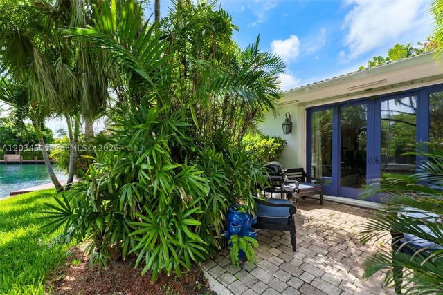 7975 Biscayne Point Cir, Miami Beach, FL 33141
