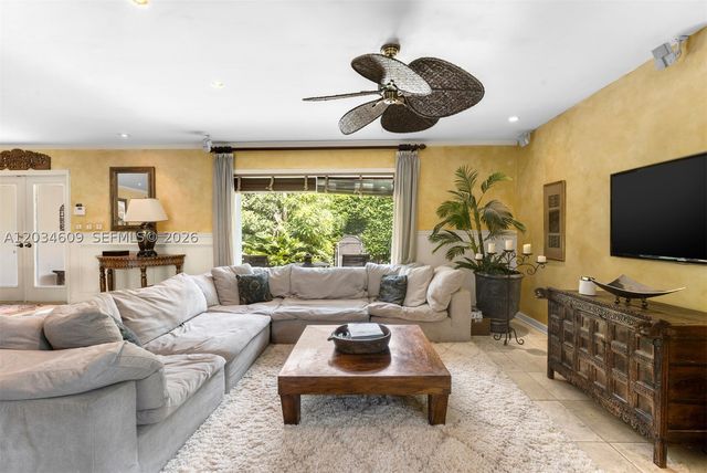 7975 Biscayne Point Cir, Miami Beach, FL 33141
