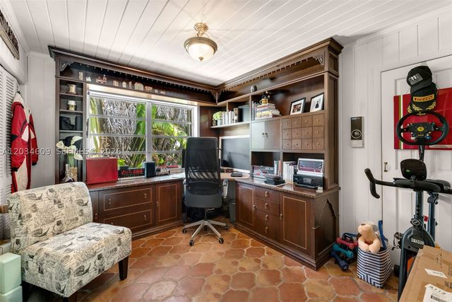 7975 Biscayne Point Cir, Miami Beach, FL 33141