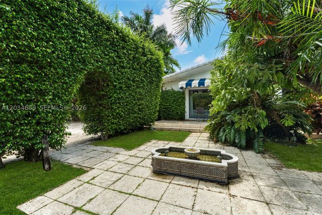 7975 Biscayne Point Cir, Miami Beach, FL 33141