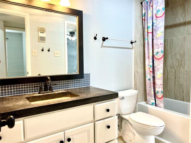 2750 Holly Hall Street 605, Houston, TX 77054