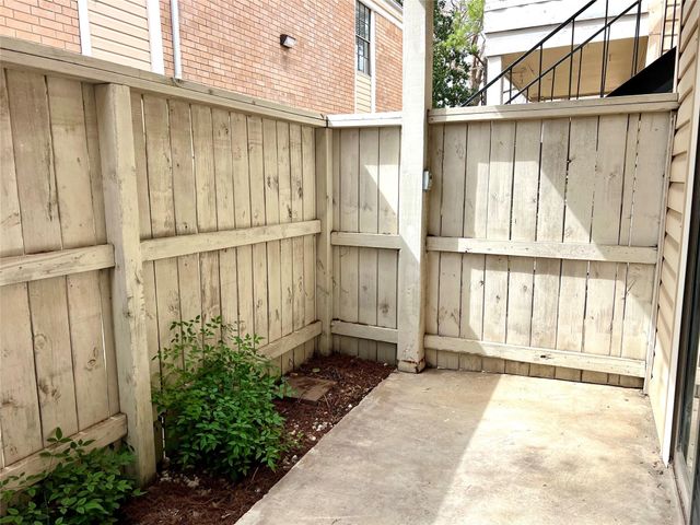 2750 Holly Hall Street 605, Houston, TX 77054