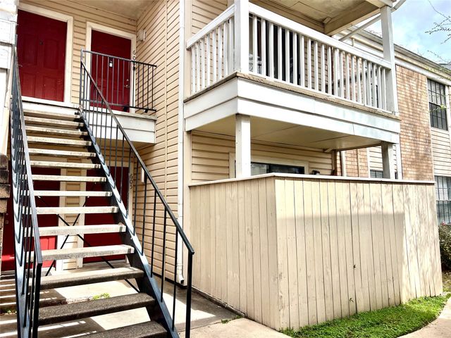 2750 Holly Hall Street 605, Houston, TX 77054