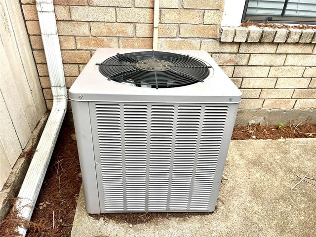 2750 Holly Hall Street 605, Houston, TX 77054