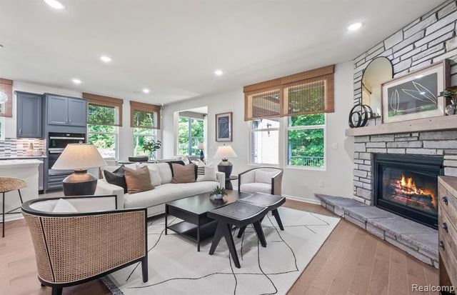 55818 Oak Pointe Drive, Shelby, MI 48315