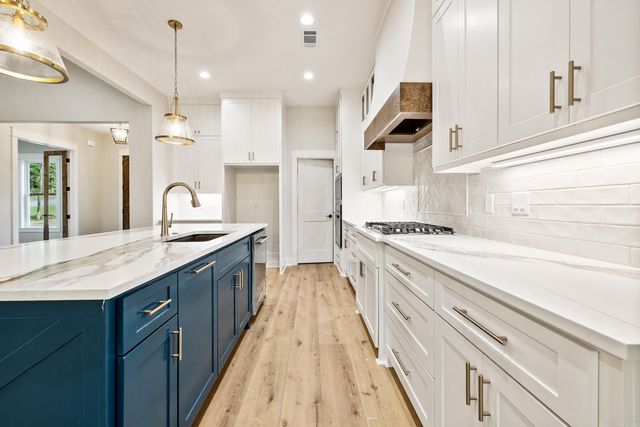 401 Kale Cove, Benton, AR 72019