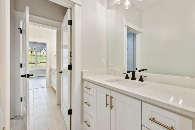 401 Kale Cove, Benton, AR 72019