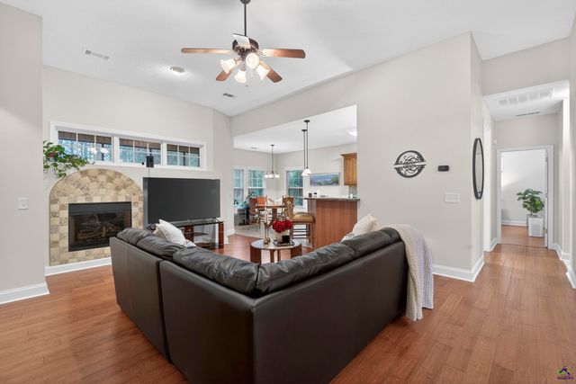 122 Shadow Lawn Drive, Byron, GA 31008