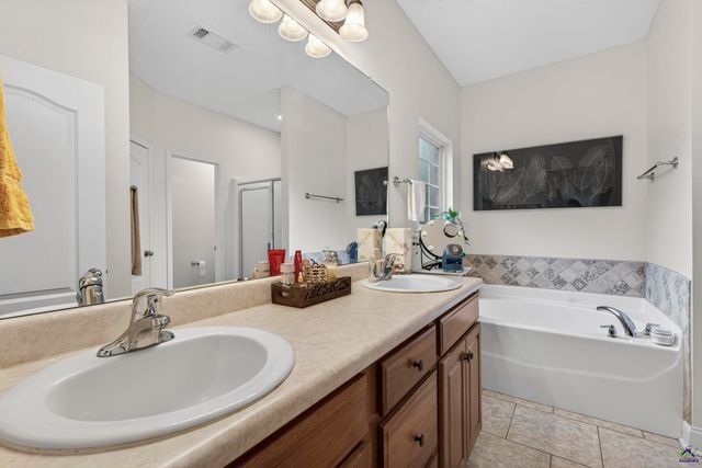 122 Shadow Lawn Drive, Byron, GA 31008