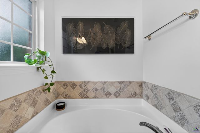 122 Shadow Lawn Drive, Byron, GA 31008