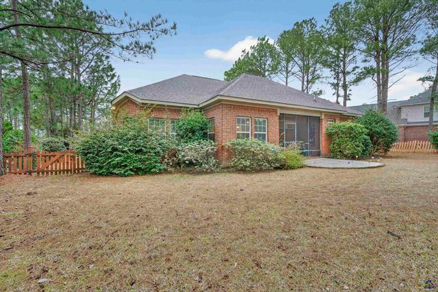 122 Shadow Lawn Drive, Byron, GA 31008