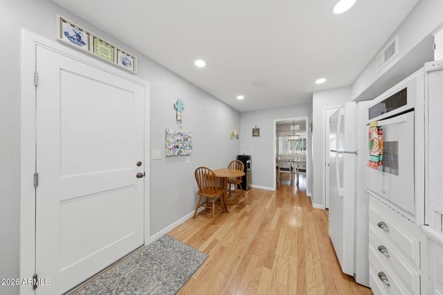 10402 W WININGER Circle, Sun City, AZ 85351