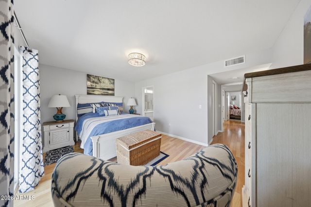 10402 W WININGER Circle, Sun City, AZ 85351