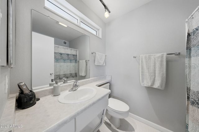 10402 W WININGER Circle, Sun City, AZ 85351