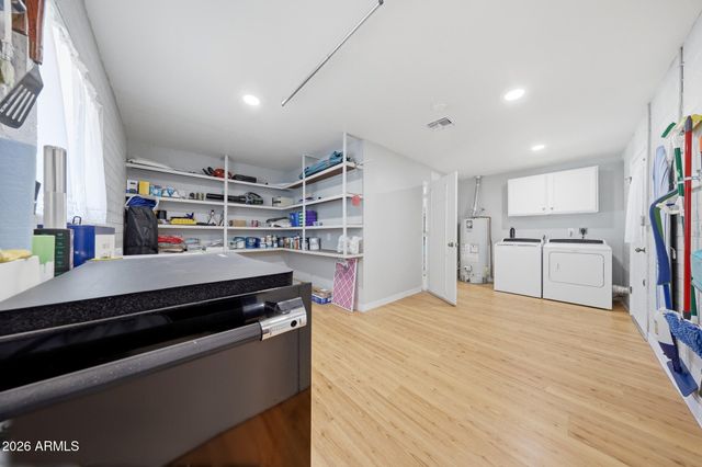 10402 W WININGER Circle, Sun City, AZ 85351