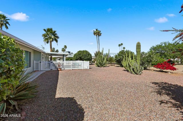10402 W WININGER Circle, Sun City, AZ 85351