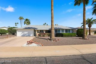 10402 W WININGER Circle, Sun City, AZ 85351