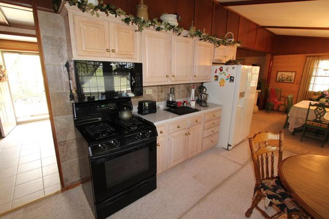 308 Highridge ROAD, Burlington, WI 53105