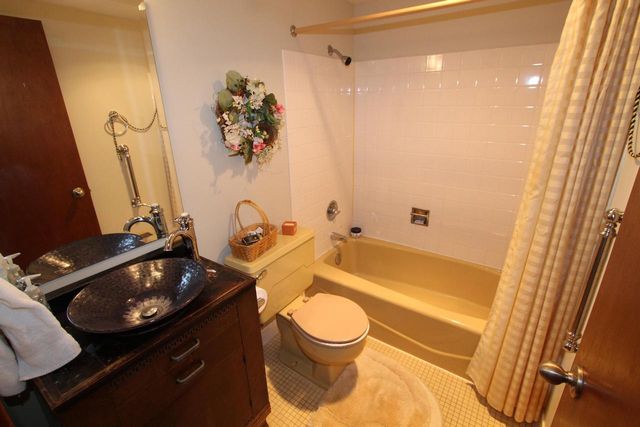 308 Highridge ROAD, Burlington, WI 53105